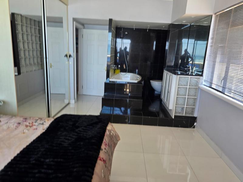 To Let 2 Bedroom Property for Rent in Sea Point Western Cape